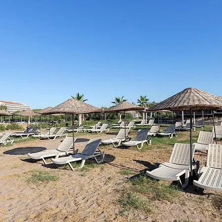 Hotel Hotella & 4*