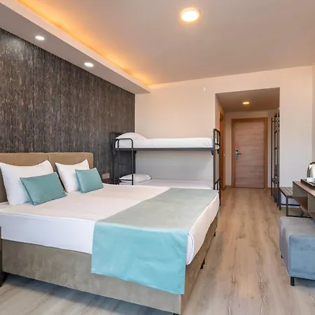 Szálloda Hotella & 4*