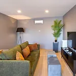 Hotel Hotella &