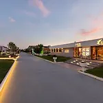 Hotella &