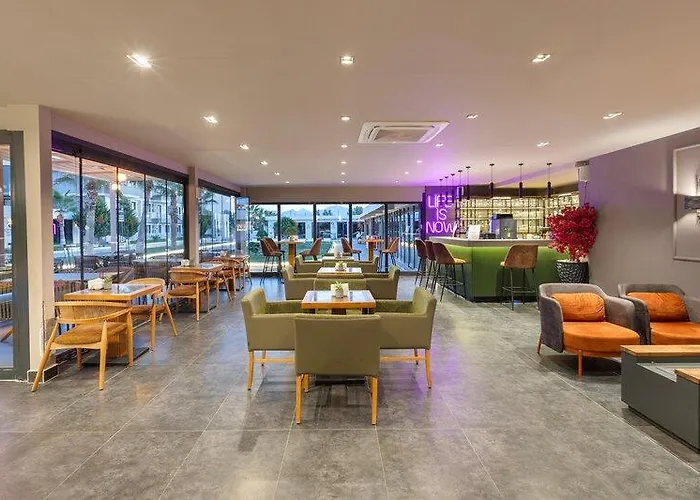 Hotella & 4* 塞里克